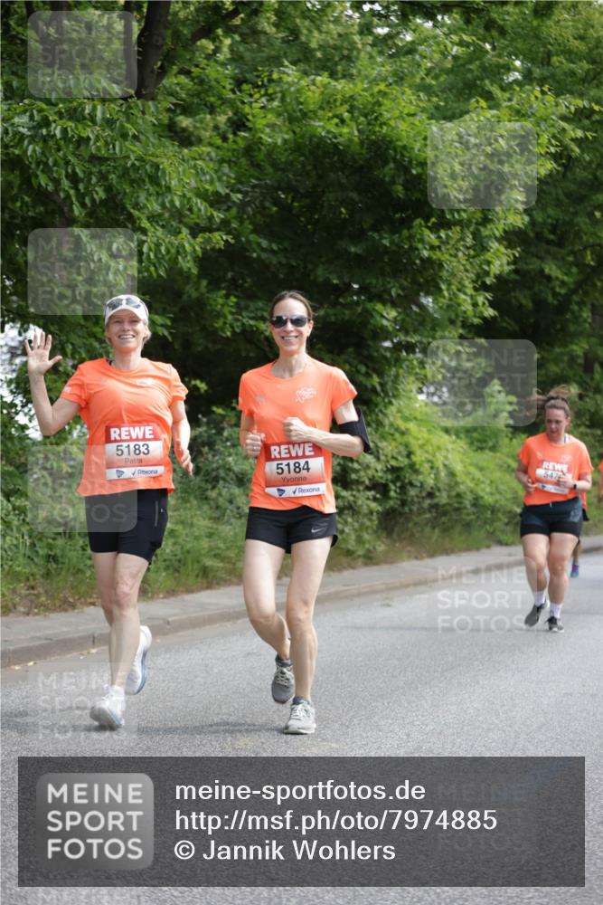 15.06.2025 - REWE Women's Run Jannik Wohlers http://msf.ph/oto/7974885 15.06.2025 10:09:41 Laufen 5183, 5184, 547 meine-sportfotos.de