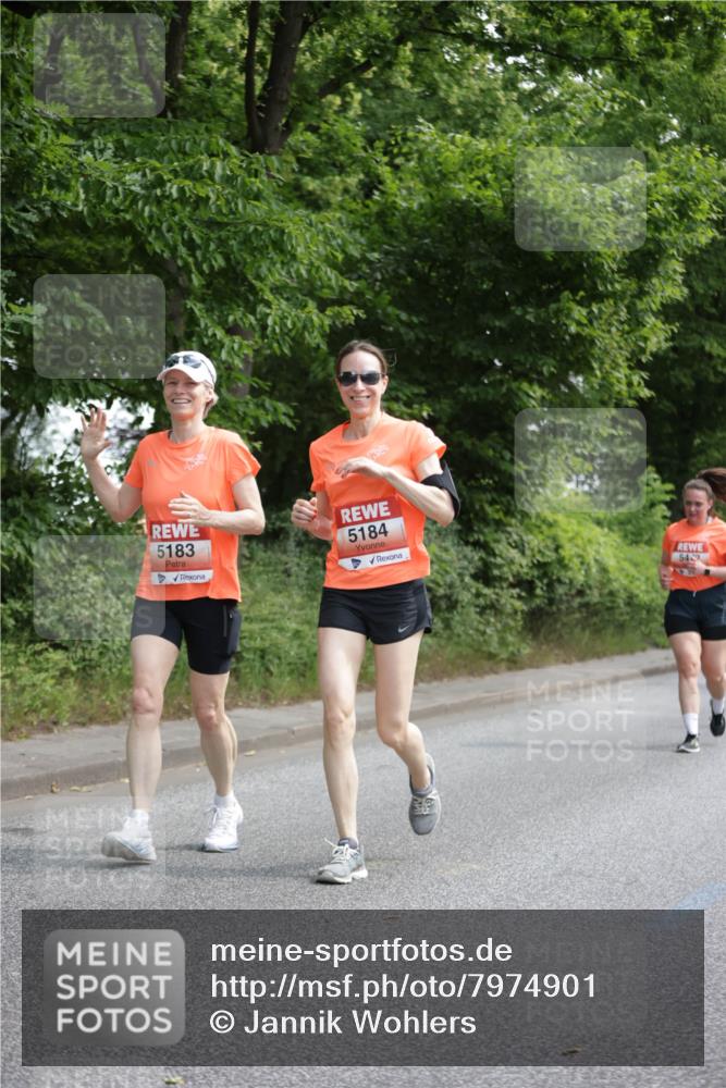 15.06.2025 - REWE Women's Run Jannik Wohlers http://msf.ph/oto/7974901 15.06.2025 10:09:42 Laufen 5183, 5184, 542 meine-sportfotos.de