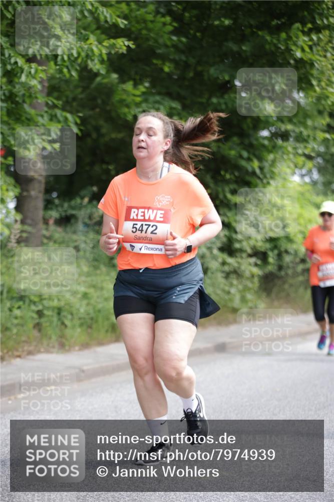 15.06.2025 - REWE Women's Run Jannik Wohlers http://msf.ph/oto/7974939 15.06.2025 10:09:44 Laufen 5472 meine-sportfotos.de