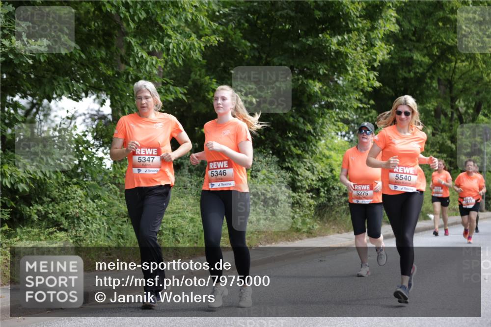 15.06.2025 - REWE Women's Run Jannik Wohlers http://msf.ph/oto/7975000 15.06.2025 10:09:50 Laufen 5347, 5346, 5275, 5540 meine-sportfotos.de
