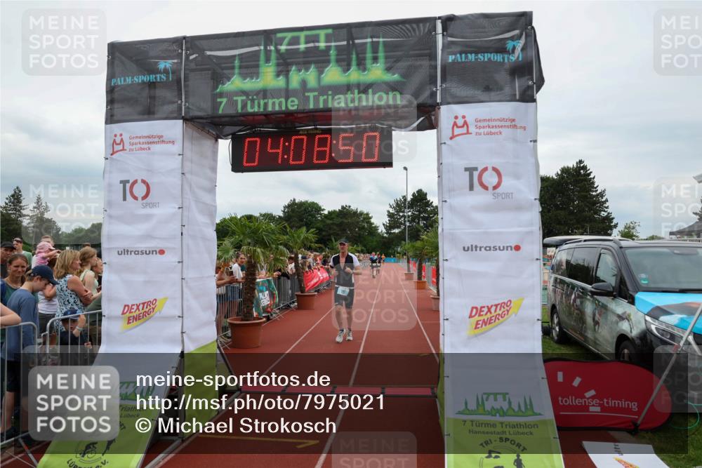 15.06.2025 - 7 Türme Triathlon Michael Strokosch http://msf.ph/oto/7975021 15.06.2025 14:08:50 Ziel 583, 627, 889, 895 meine-sportfotos.de