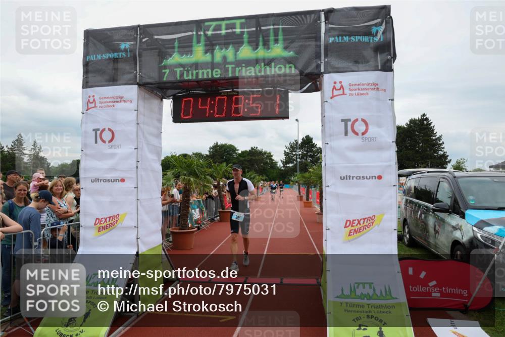 15.06.2025 - 7 Türme Triathlon Michael Strokosch http://msf.ph/oto/7975031 15.06.2025 14:08:51 Ziel 583, 627, 889 meine-sportfotos.de