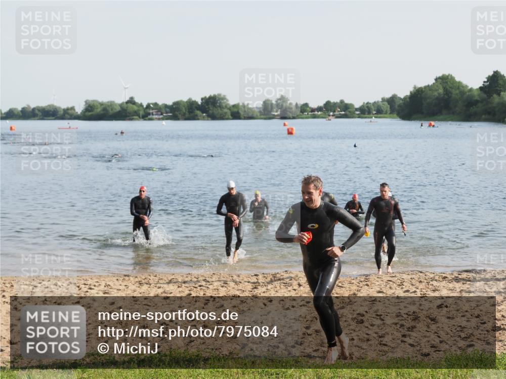 21.06.2025 - 27. Vierlanden-Triathlon MichiJ http://msf.ph/oto/7975084 15.06.2026 08:41:04 Schwimmen 99, 109, 114, 129, 147 meine-sportfotos.de
