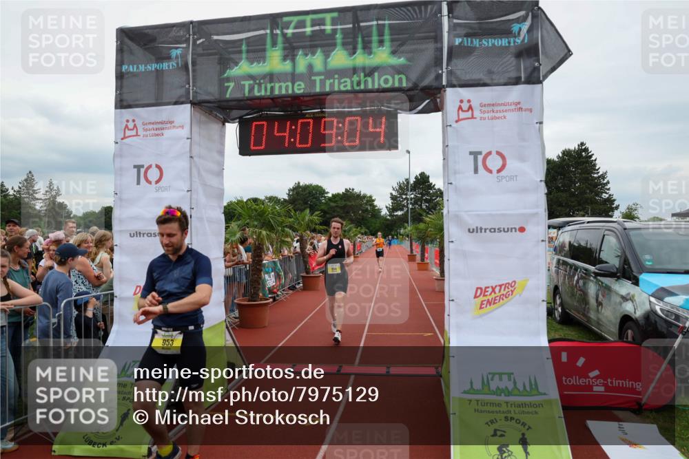15.06.2025 - 7 Türme Triathlon Michael Strokosch http://msf.ph/oto/7975129 15.06.2025 14:09:04 Ziel 655, 717, 860, 953, 956 meine-sportfotos.de