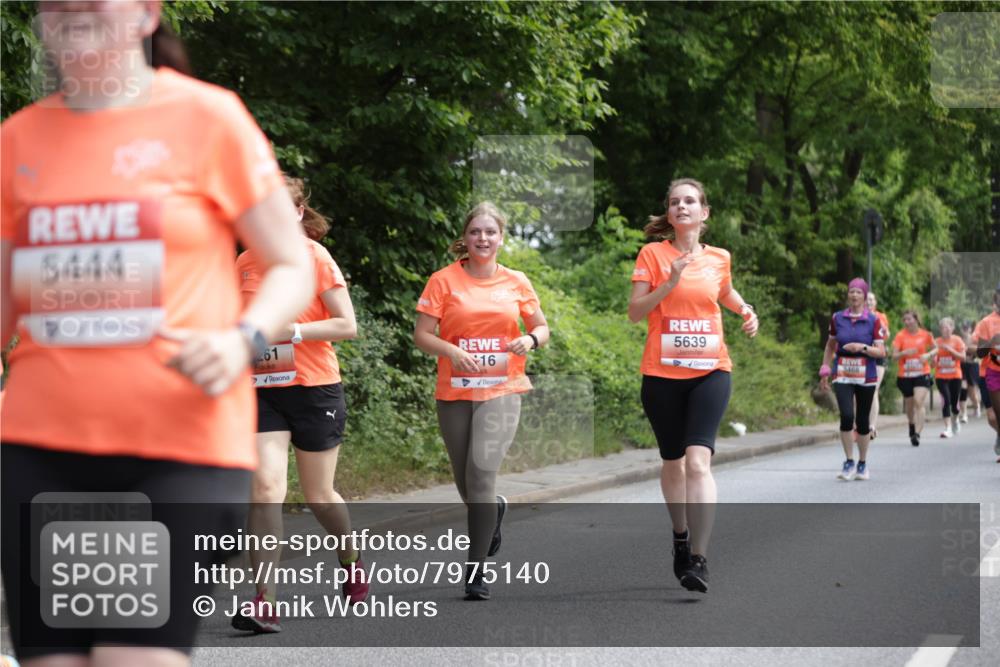 15.06.2025 - REWE Women's Run Jannik Wohlers http://msf.ph/oto/7975140 15.06.2025 10:09:57 Laufen 5444, 261, 16, 5639, 460 meine-sportfotos.de