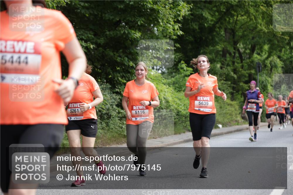 15.06.2025 - REWE Women's Run Jannik Wohlers http://msf.ph/oto/7975145 15.06.2025 10:09:57 Laufen 5444, 5261, 5116, 5639 meine-sportfotos.de