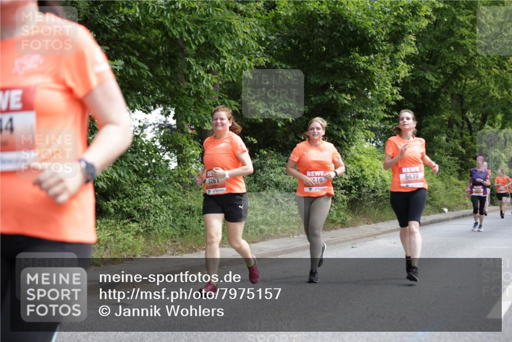 15.06.2025 - REWE Women's Run Jannik Wohlers http://msf.ph/oto/7975157 15.06.2025 10:09:57 Laufen 44, 5261, 16, 5639 meine-sportfotos.de