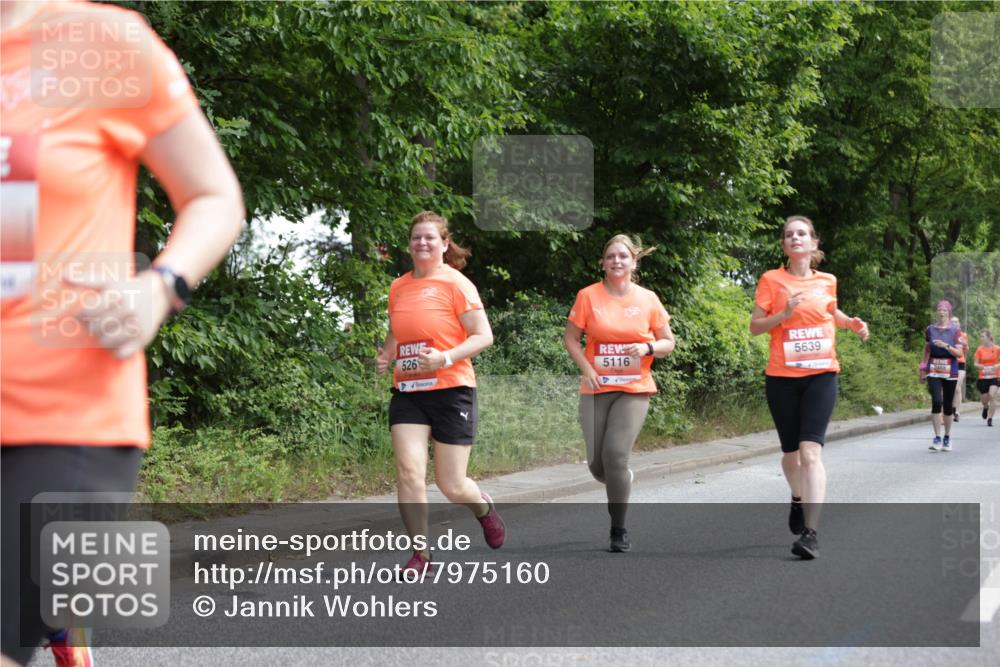 15.06.2025 - REWE Women's Run Jannik Wohlers http://msf.ph/oto/7975160 15.06.2025 10:09:57 Laufen 526, 5116, 5639 meine-sportfotos.de