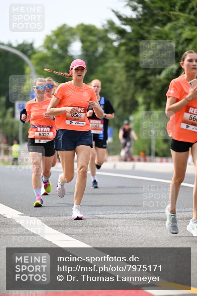 15.06.2025 - REWE Women's Run Dr. Thomas Lammeyer http://msf.ph/oto/7975171 15.06.2025 10:40:30 Laufen 5027, 5562, 5 meine-sportfotos.de