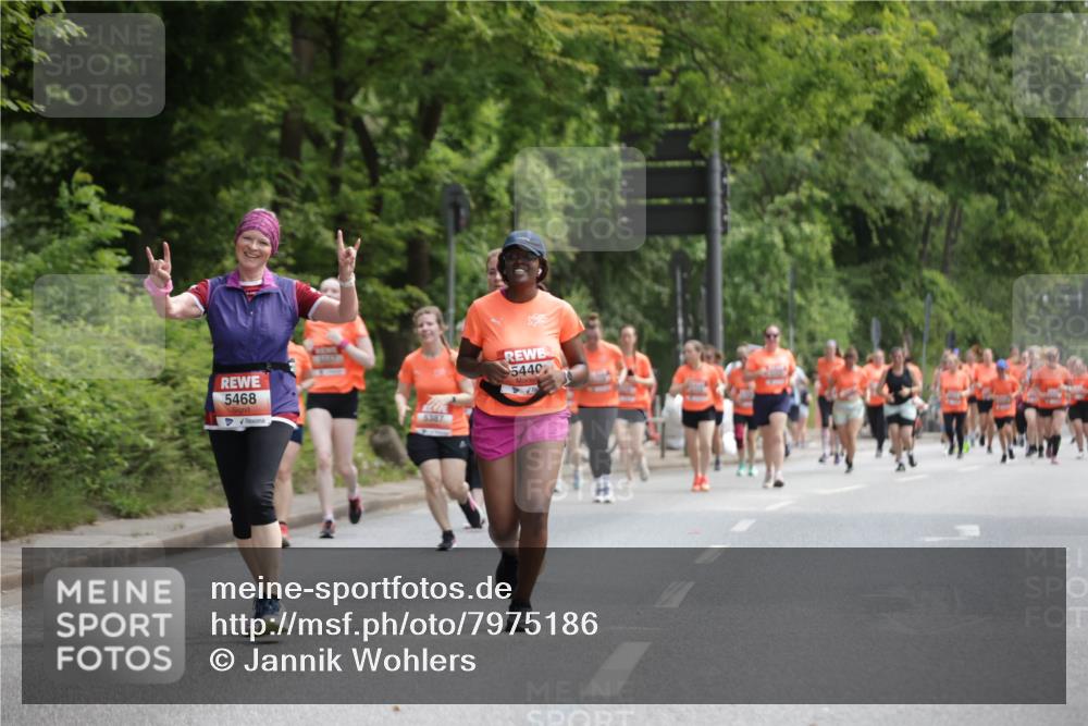 15.06.2025 - REWE Women's Run Jannik Wohlers http://msf.ph/oto/7975186 15.06.2025 10:10:00 Laufen 5468, 6387, 5440 meine-sportfotos.de
