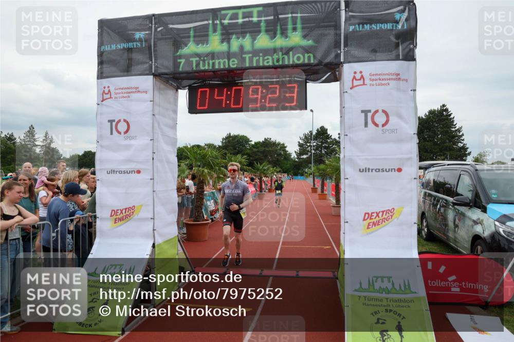 15.06.2025 - 7 Türme Triathlon Michael Strokosch http://msf.ph/oto/7975252 15.06.2025 14:09:23 Ziel 782, 797, 910 meine-sportfotos.de