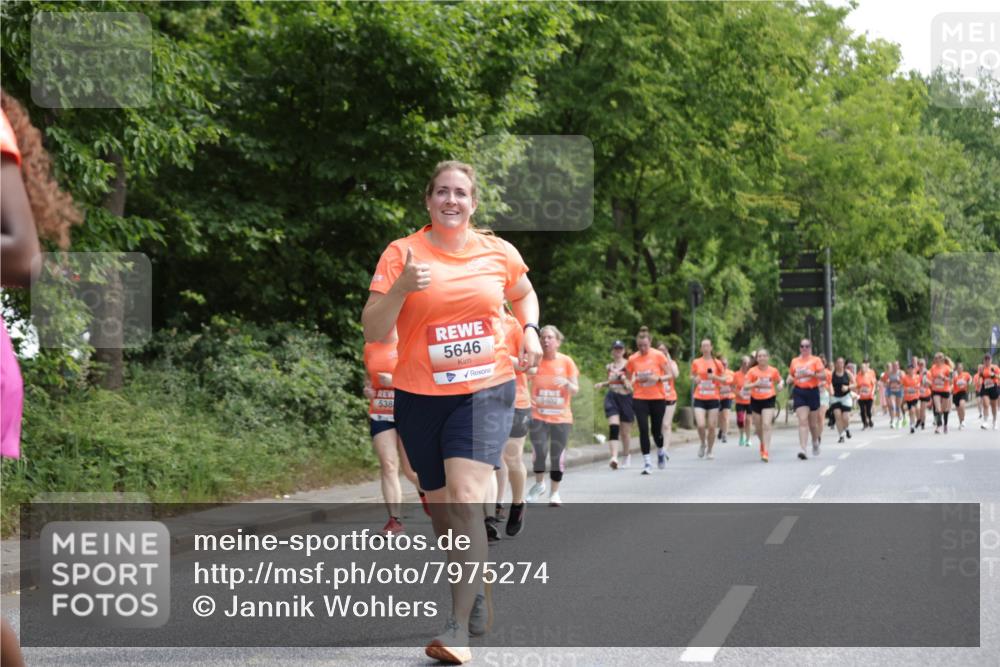 15.06.2025 - REWE Women's Run Jannik Wohlers http://msf.ph/oto/7975274 15.06.2025 10:10:06 Laufen 538, 5646, 5602 meine-sportfotos.de