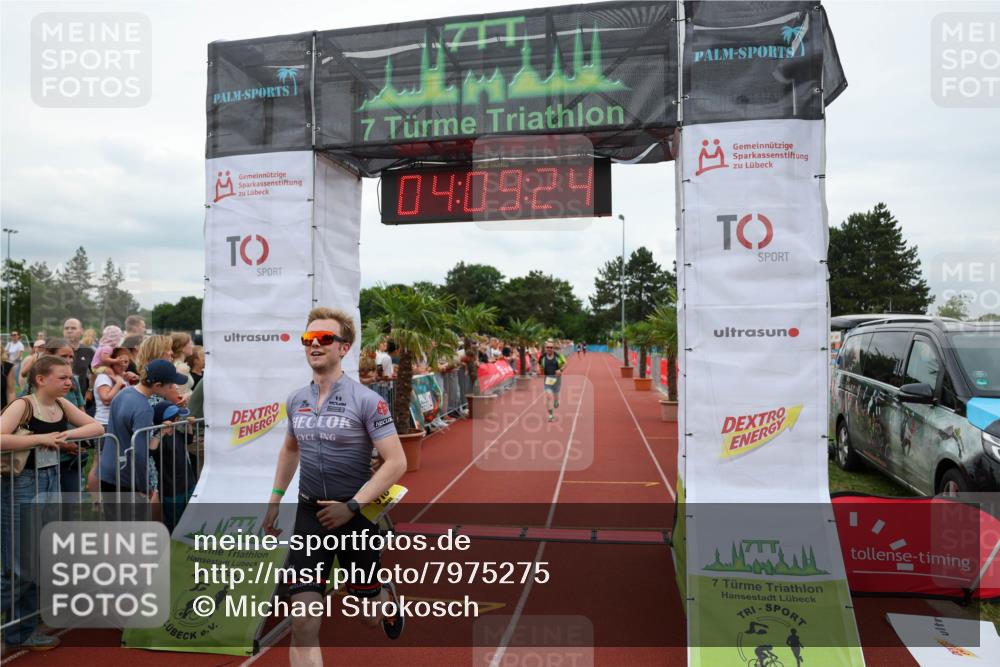 15.06.2025 - 7 Türme Triathlon Michael Strokosch http://msf.ph/oto/7975275 15.06.2025 14:09:24 Ziel 797, 910 meine-sportfotos.de