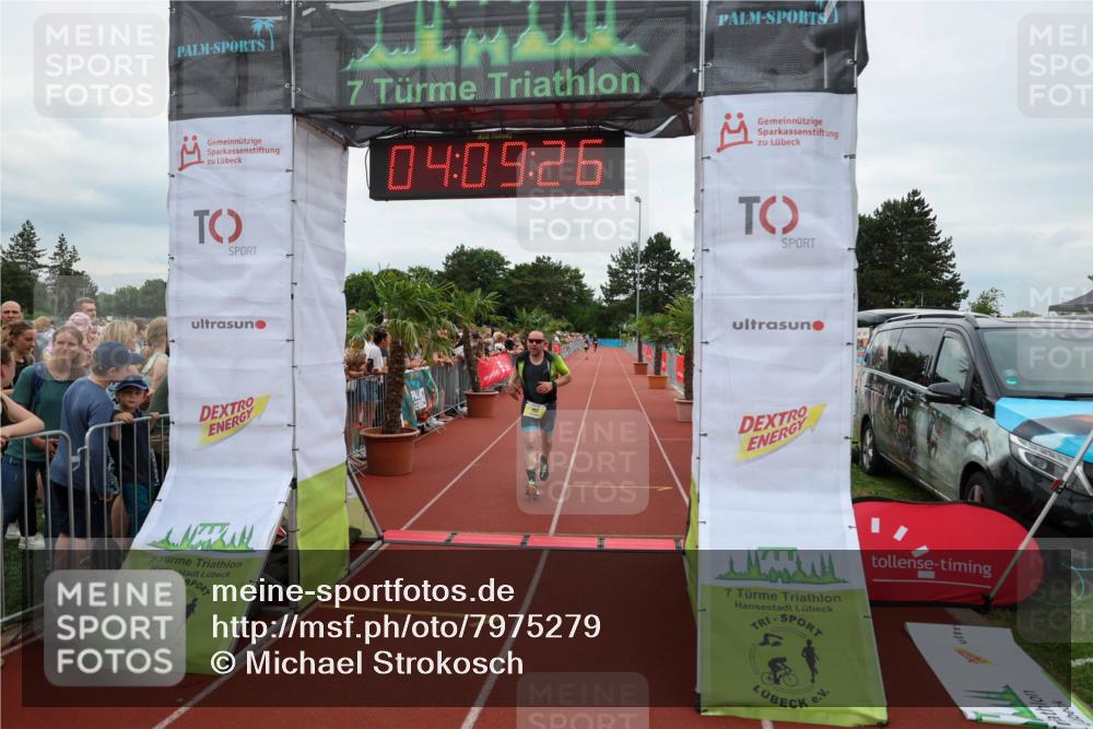 15.06.2025 - 7 Türme Triathlon Michael Strokosch http://msf.ph/oto/7975279 15.06.2025 14:09:26 Ziel 797, 910 meine-sportfotos.de