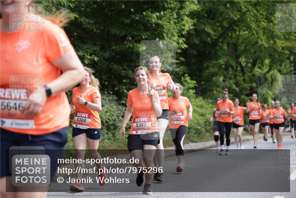 15.06.2025 - REWE Women's Run Jannik Wohlers http://msf.ph/oto/7975296 15.06.2025 10:10:07 Laufen 5646, 57, 5388, 5387, 5602, 426 meine-sportfotos.de