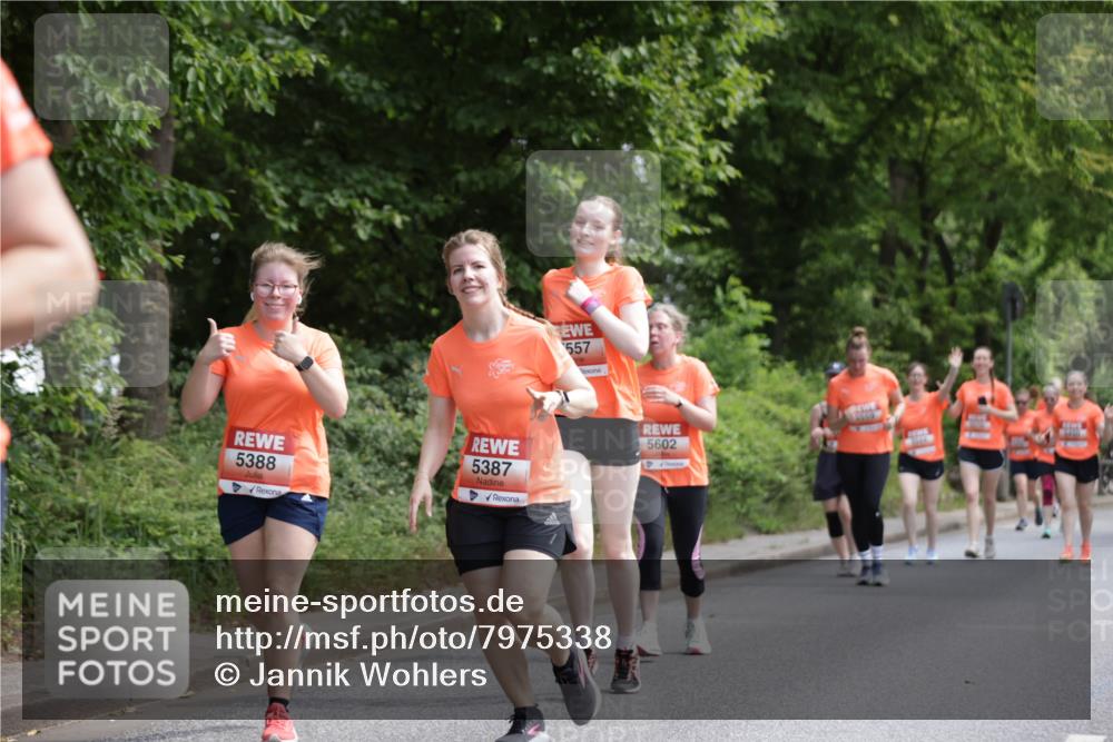 15.06.2025 - REWE Women's Run Jannik Wohlers http://msf.ph/oto/7975338 15.06.2025 10:10:08 Laufen 5388, 5387, 557, 5602 meine-sportfotos.de