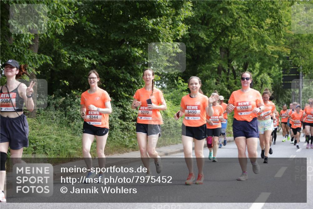 15.06.2025 - REWE Women's Run Jannik Wohlers http://msf.ph/oto/7975452 15.06.2025 10:10:14 Laufen 5084, 5270, 5344, 5450, 5553, 5265, 5146, 5224, 5223 meine-sportfotos.de
