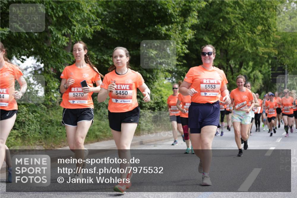 15.06.2025 - REWE Women's Run Jannik Wohlers http://msf.ph/oto/7975532 15.06.2025 10:10:16 Laufen 14, 5270, 5450, 5, 5553, 5146 meine-sportfotos.de