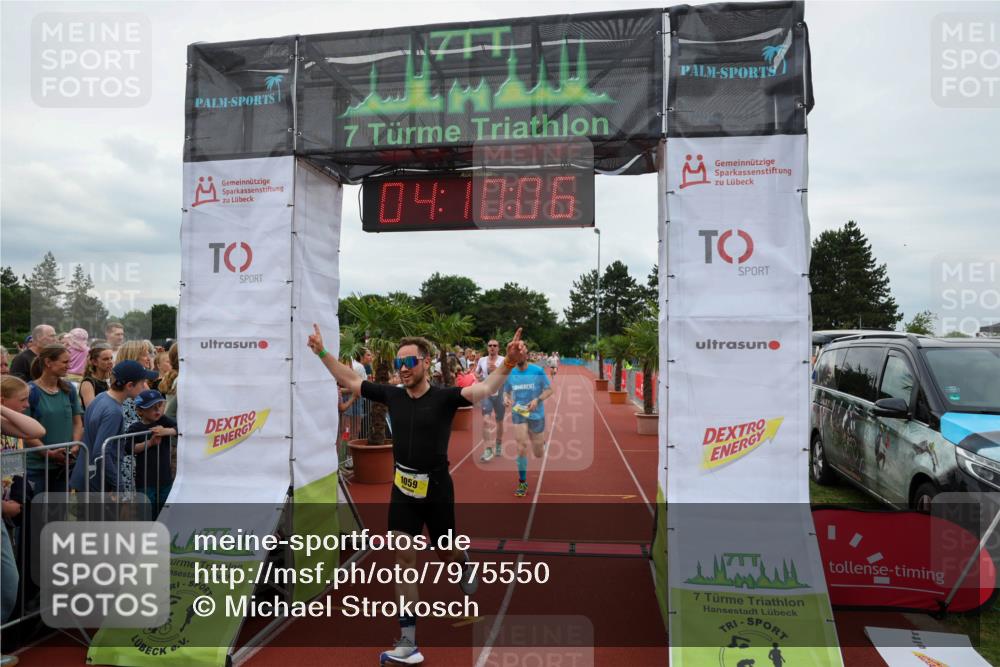 15.06.2025 - 7 Türme Triathlon Michael Strokosch http://msf.ph/oto/7975550 15.06.2025 14:10:06 Ziel 392, 921, 1059 meine-sportfotos.de