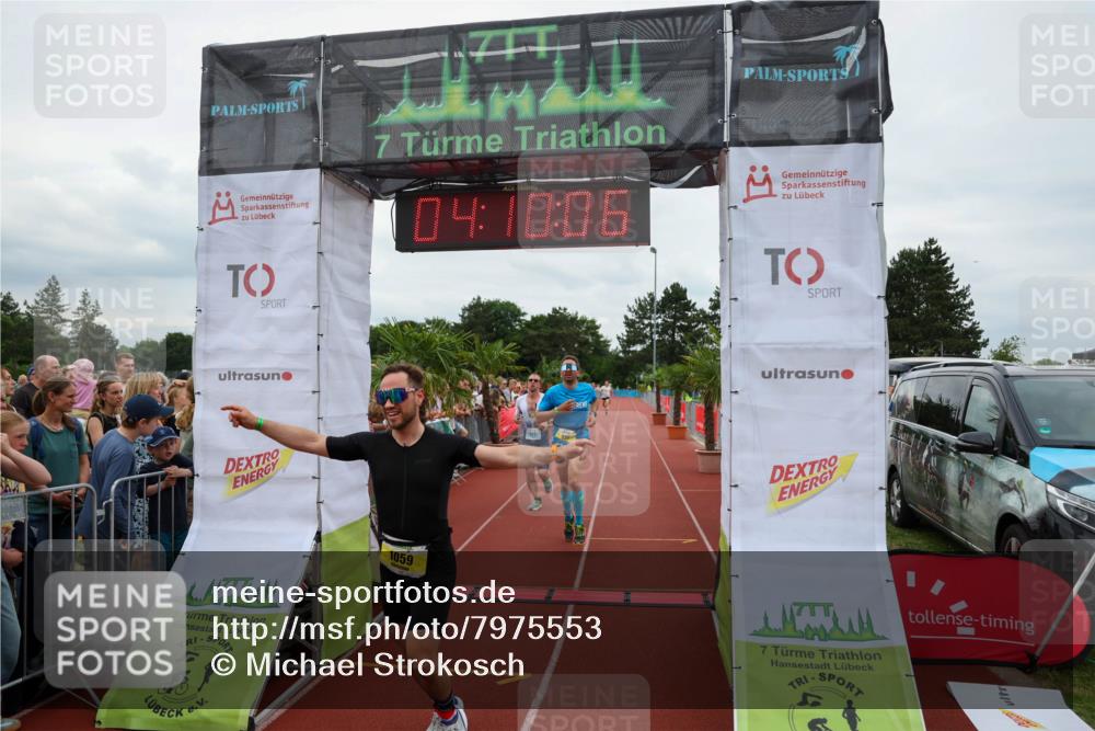 15.06.2025 - 7 Türme Triathlon Michael Strokosch http://msf.ph/oto/7975553 15.06.2025 14:10:06 Ziel 392, 921, 1059 meine-sportfotos.de