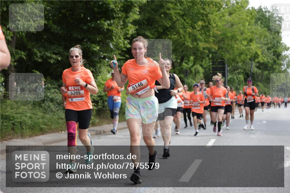15.06.2025 - REWE Women's Run Jannik Wohlers http://msf.ph/oto/7975579 15.06.2025 10:10:18 Laufen 5265, 5146 meine-sportfotos.de
