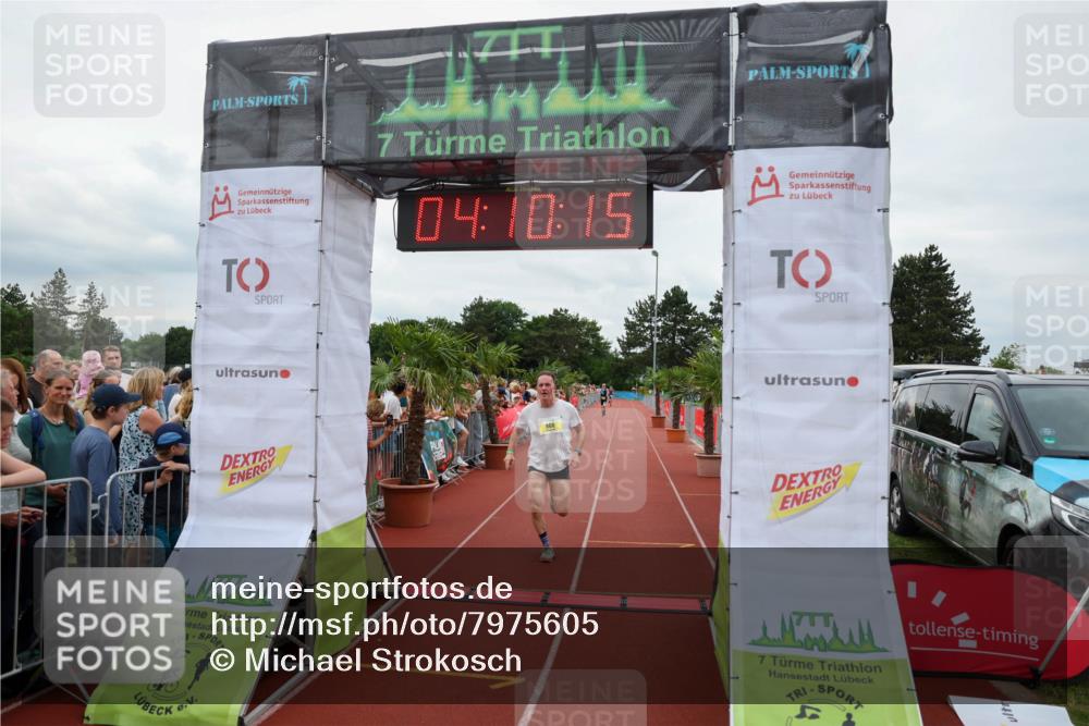 15.06.2025 - 7 Türme Triathlon Michael Strokosch http://msf.ph/oto/7975605 15.06.2025 14:10:15 Ziel 392, 868 meine-sportfotos.de