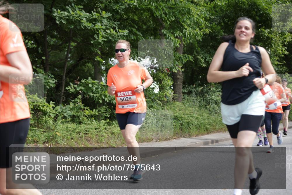 15.06.2025 - REWE Women's Run Jannik Wohlers http://msf.ph/oto/7975643 15.06.2025 10:10:20 Laufen 5029 meine-sportfotos.de