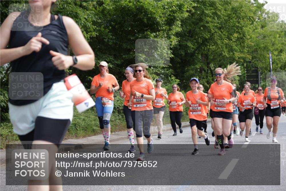 15.06.2025 - REWE Women's Run Jannik Wohlers http://msf.ph/oto/7975652 15.06.2025 10:10:21 Laufen 5285, 5284, 5636, 5517, 522, 502, 5103, 5224, 5690 meine-sportfotos.de