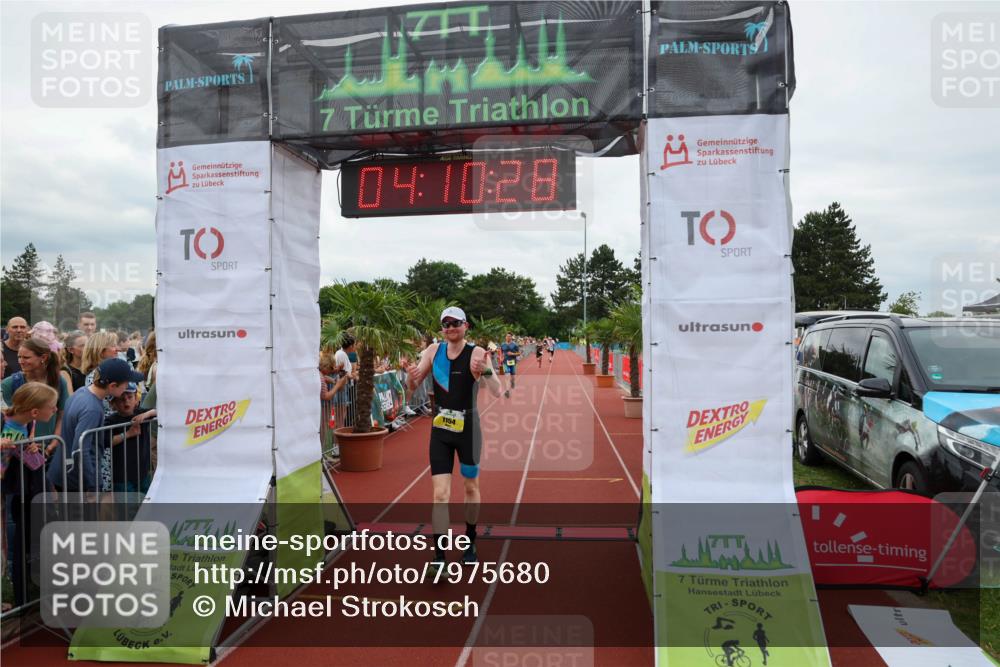 15.06.2025 - 7 Türme Triathlon Michael Strokosch http://msf.ph/oto/7975680 15.06.2025 14:10:28 Ziel 990, 1154 meine-sportfotos.de