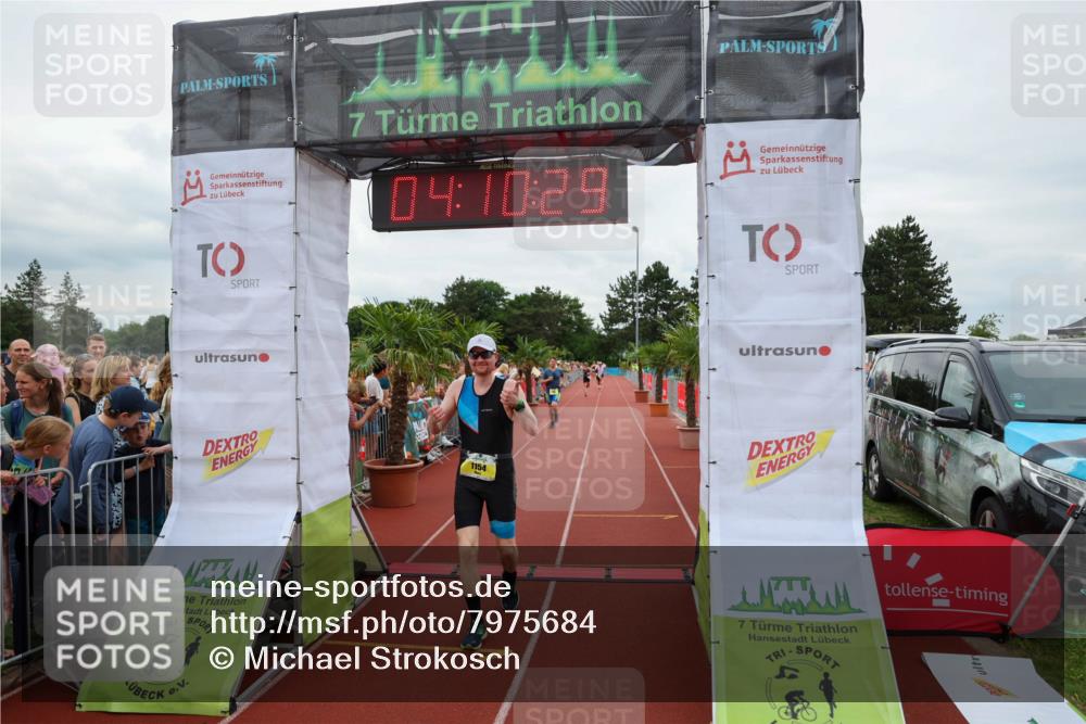 15.06.2025 - 7 Türme Triathlon Michael Strokosch http://msf.ph/oto/7975684 15.06.2025 14:10:28 Ziel 990, 1154 meine-sportfotos.de