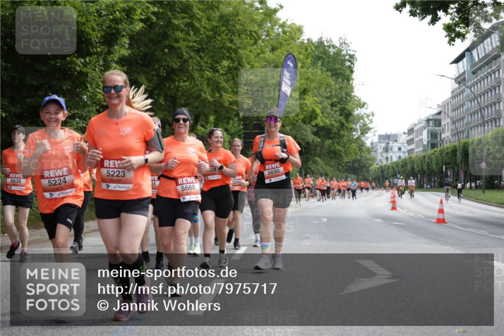 15.06.2025 - REWE Women's Run Jannik Wohlers http://msf.ph/oto/7975717 15.06.2025 10:10:23 Laufen 5636, 5224, 5223, 490, 28, 01, 5690, 5668, 5260 meine-sportfotos.de
