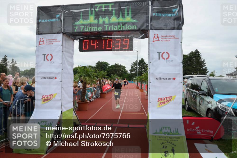 15.06.2025 - 7 Türme Triathlon Michael Strokosch http://msf.ph/oto/7975766 15.06.2025 14:10:39 Ziel 661, 990, 1157, 1184 meine-sportfotos.de