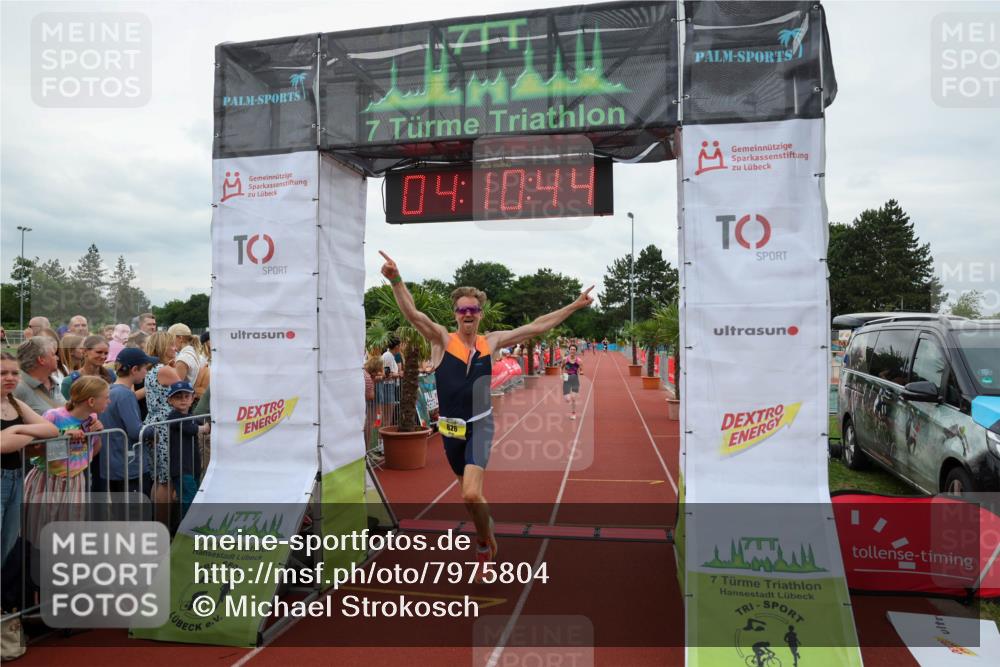 15.06.2025 - 7 Türme Triathlon Michael Strokosch http://msf.ph/oto/7975804 15.06.2025 14:10:44 Ziel 195, 826, 1157 meine-sportfotos.de