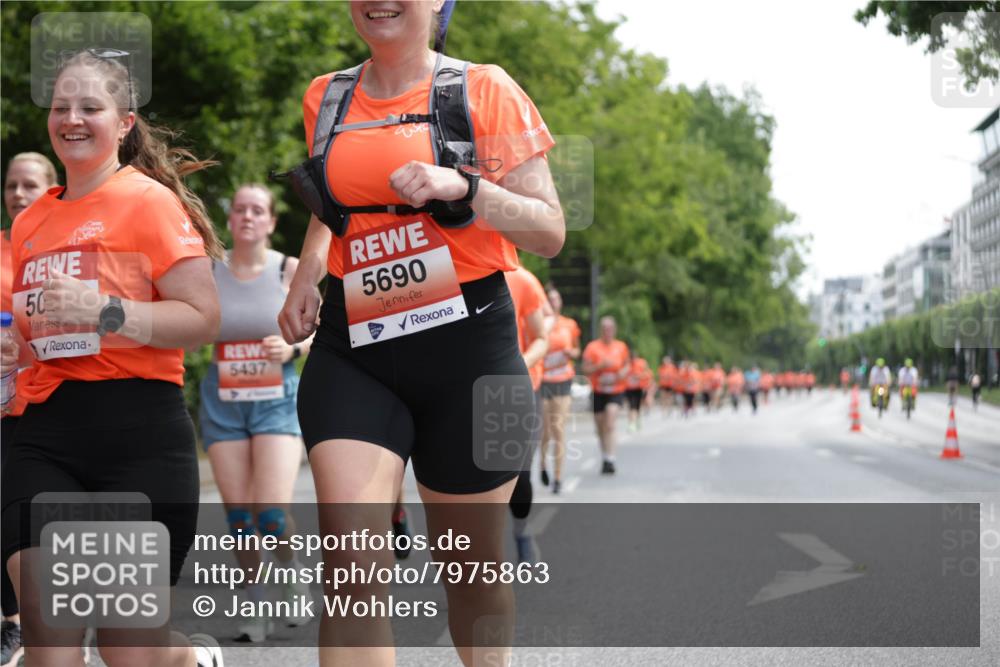 15.06.2025 - REWE Women's Run Jannik Wohlers http://msf.ph/oto/7975863 15.06.2025 10:10:26 Laufen 50, 5690, 5437 meine-sportfotos.de