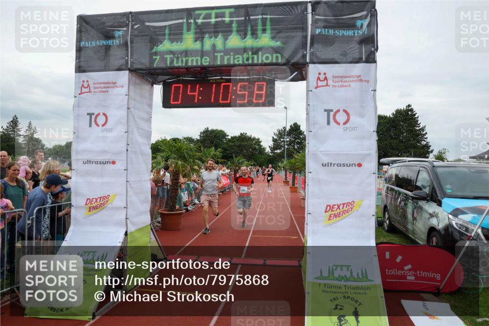 15.06.2025 - 7 Türme Triathlon Michael Strokosch http://msf.ph/oto/7975868 15.06.2025 14:10:58 Ziel 640, 944 meine-sportfotos.de