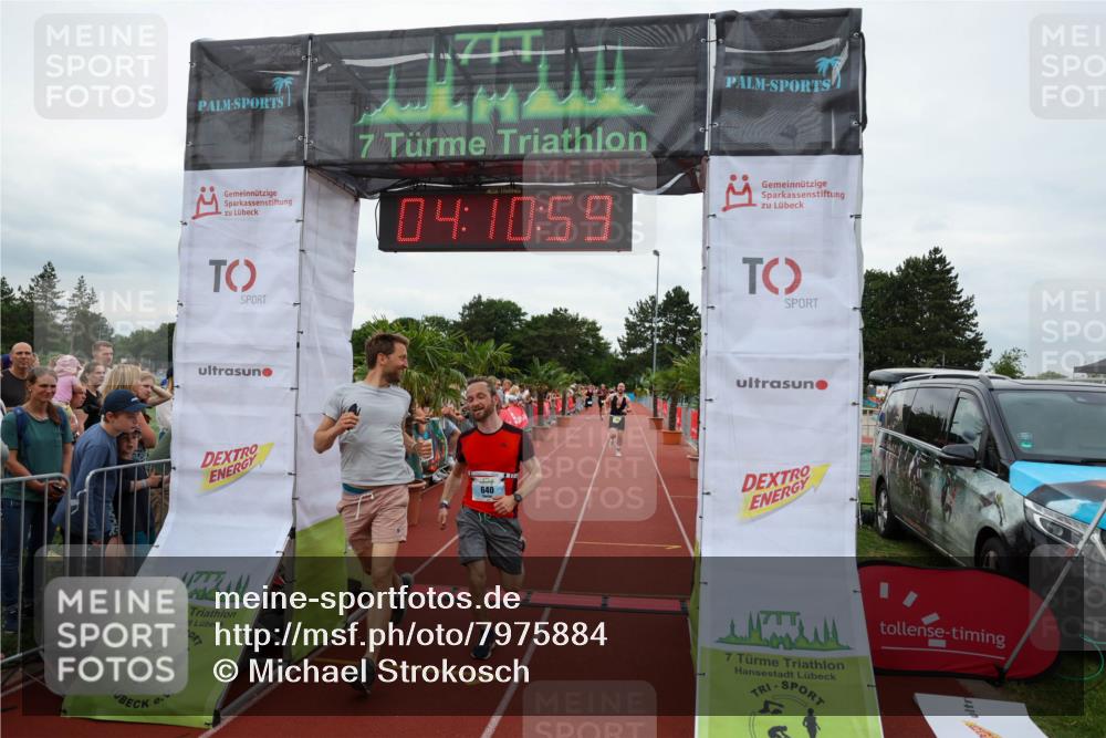 15.06.2025 - 7 Türme Triathlon Michael Strokosch http://msf.ph/oto/7975884 15.06.2025 14:10:59 Ziel 640, 944 meine-sportfotos.de