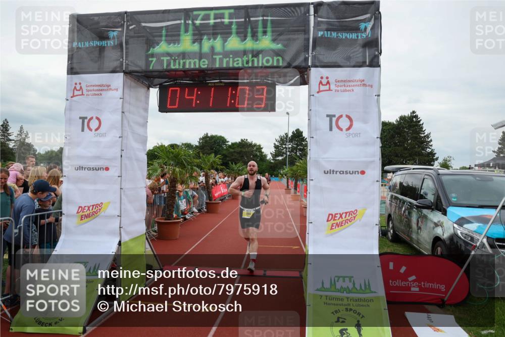 15.06.2025 - 7 Türme Triathlon Michael Strokosch http://msf.ph/oto/7975918 15.06.2025 14:11:02 Ziel 640, 944 meine-sportfotos.de