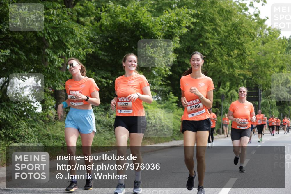 15.06.2025 - REWE Women's Run Jannik Wohlers http://msf.ph/oto/7976036 15.06.2025 10:10:30 Laufen 532, 5522, 5189, 5666 meine-sportfotos.de