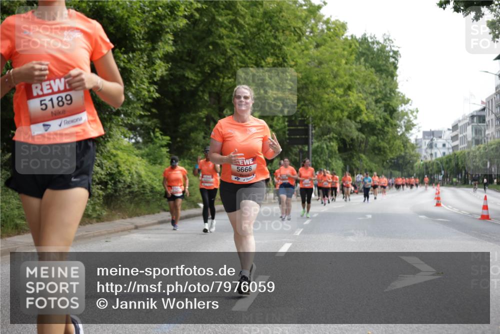 15.06.2025 - REWE Women's Run Jannik Wohlers http://msf.ph/oto/7976059 15.06.2025 10:10:32 Laufen 5189, 3262, 5666 meine-sportfotos.de