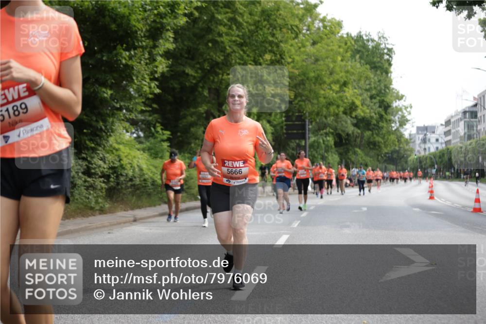 15.06.2025 - REWE Women's Run Jannik Wohlers http://msf.ph/oto/7976069 15.06.2025 10:10:32 Laufen 5189, 4262, 5666 meine-sportfotos.de