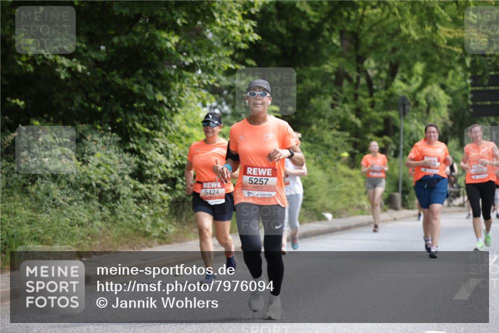 15.06.2025 - REWE Women's Run Jannik Wohlers http://msf.ph/oto/7976094 15.06.2025 10:10:34 Laufen 5257, 5424, 6212 meine-sportfotos.de