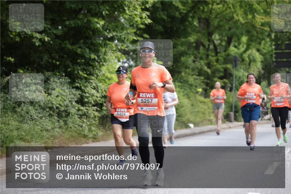 15.06.2025 - REWE Women's Run Jannik Wohlers http://msf.ph/oto/7976097 15.06.2025 10:10:34 Laufen 5257, 5424, 88, 6212 meine-sportfotos.de
