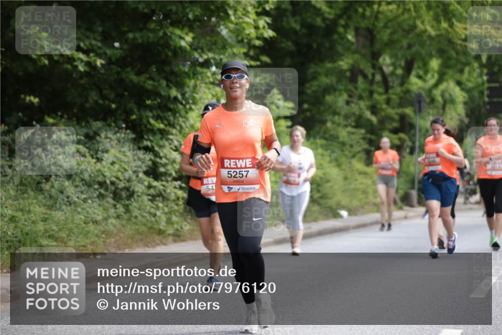 15.06.2025 - REWE Women's Run Jannik Wohlers http://msf.ph/oto/7976120 15.06.2025 10:10:35 Laufen 54, 5257, 212 meine-sportfotos.de