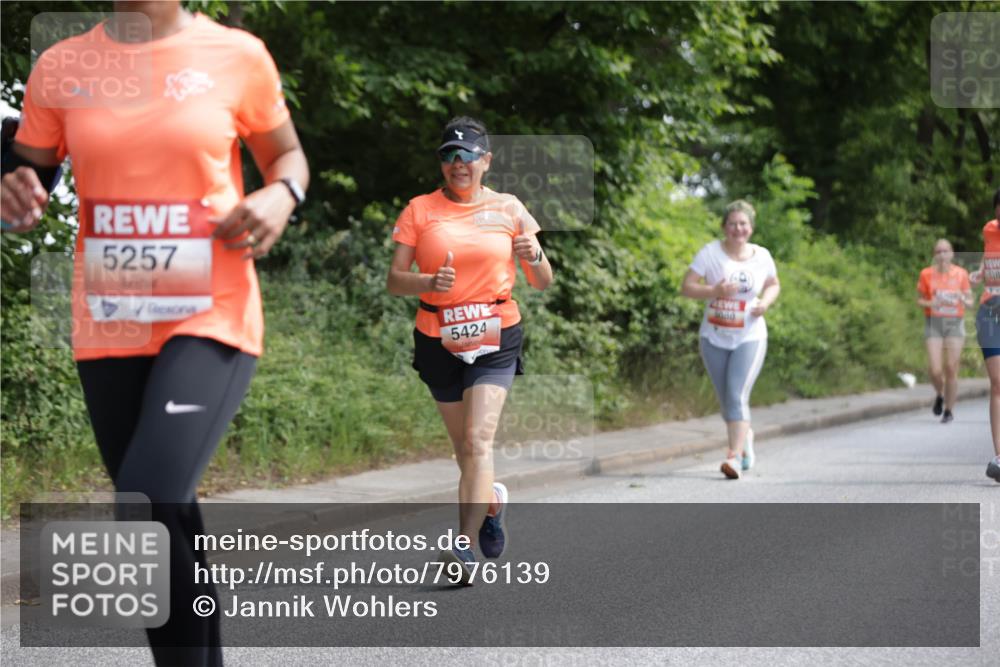 15.06.2025 - REWE Women's Run Jannik Wohlers http://msf.ph/oto/7976139 15.06.2025 10:10:36 Laufen 5257, 5424 meine-sportfotos.de