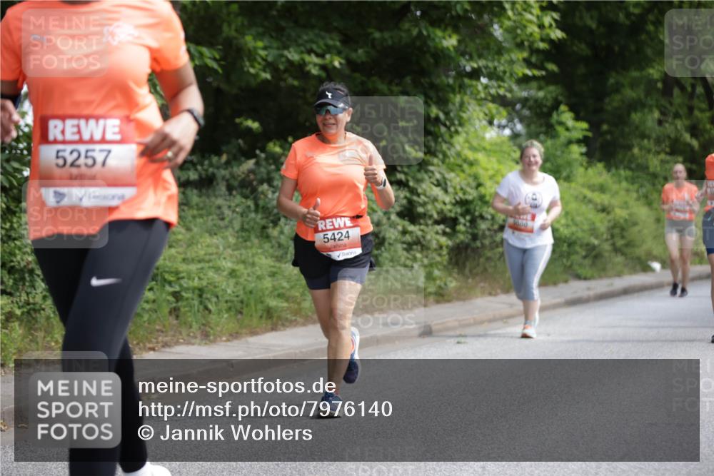 15.06.2025 - REWE Women's Run Jannik Wohlers http://msf.ph/oto/7976140 15.06.2025 10:10:36 Laufen 5257, 5424 meine-sportfotos.de