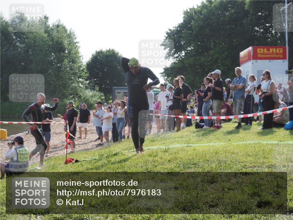 15.06.2025 - 27. Vierlanden-Triathlon KatJ http://msf.ph/oto/7976183 15.06.2025 08:32:54 Schwimmen 8, 25, 38, 41, 60, 87 meine-sportfotos.de
