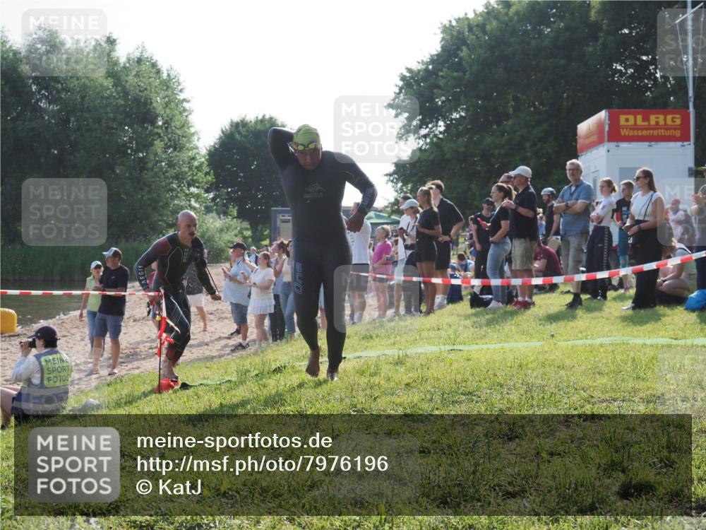 15.06.2025 - 27. Vierlanden-Triathlon KatJ http://msf.ph/oto/7976196 15.06.2025 08:32:55 Schwimmen 8, 25, 38, 41, 60, 87 meine-sportfotos.de