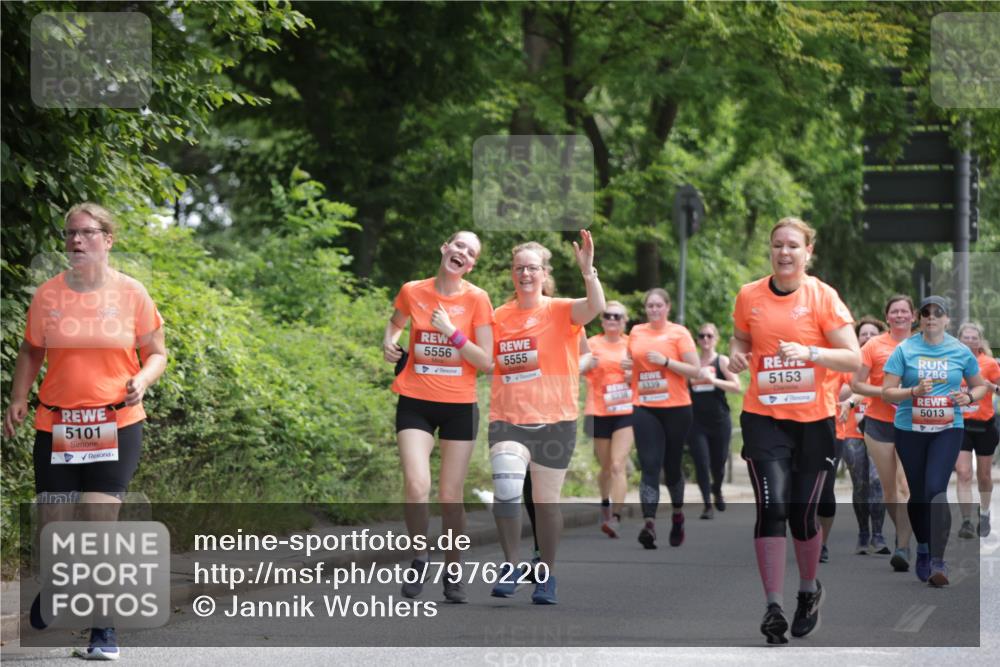 15.06.2025 - REWE Women's Run Jannik Wohlers http://msf.ph/oto/7976220 15.06.2025 10:10:44 Laufen 5101, 5556, 5555, 5339, 5153, 5013 meine-sportfotos.de
