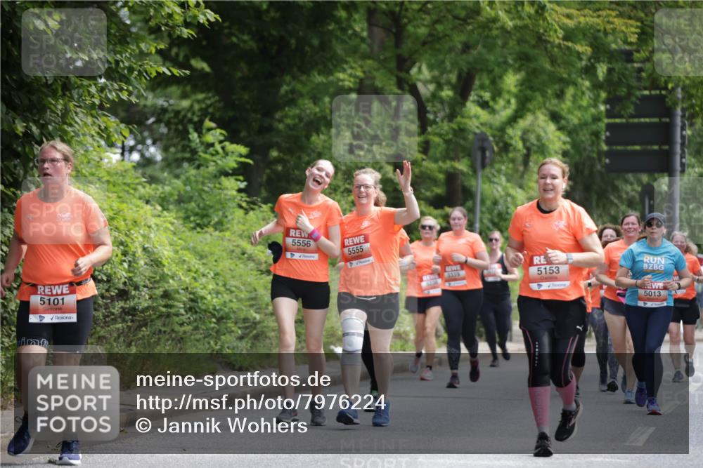 15.06.2025 - REWE Women's Run Jannik Wohlers http://msf.ph/oto/7976224 15.06.2025 10:10:44 Laufen 5101, 5556, 5555, 5339, 5238, 5153, 5013 meine-sportfotos.de