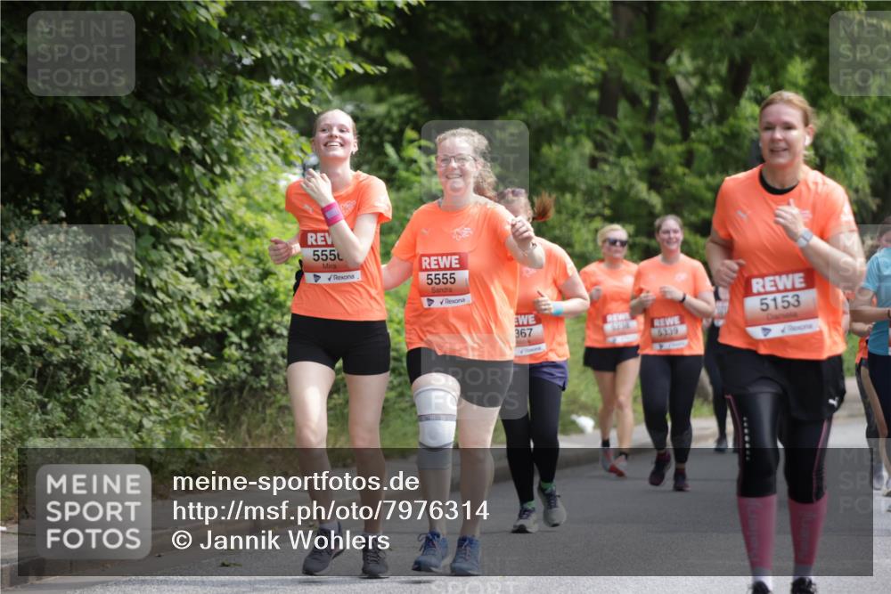 15.06.2025 - REWE Women's Run Jannik Wohlers http://msf.ph/oto/7976314 15.06.2025 10:10:46 Laufen 555, 5555, 367, 6339, 5153 meine-sportfotos.de